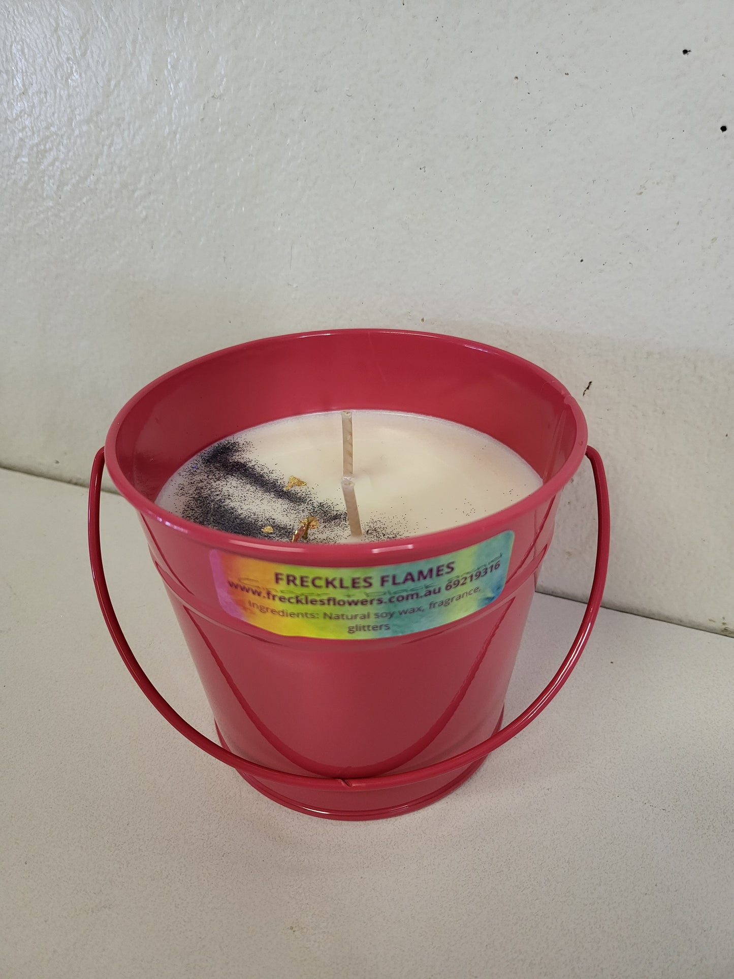 Multicolour pail candles