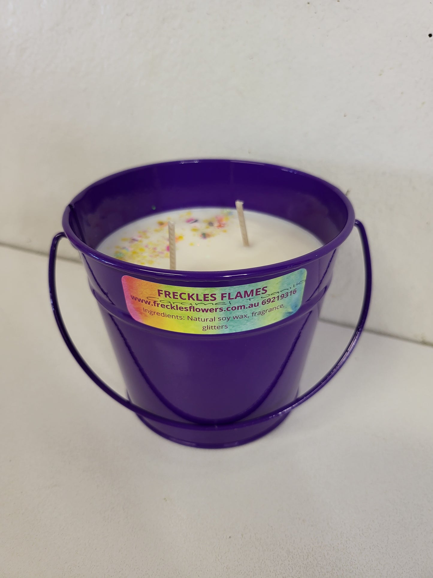 Multicolour pail candles