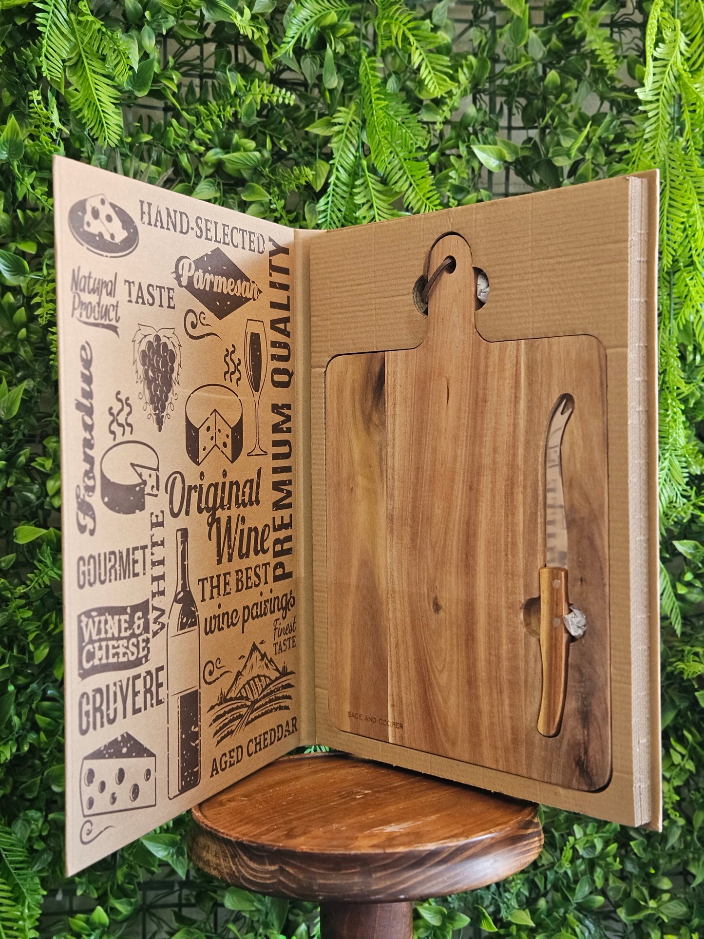 Wood Cheeseboard with Knife