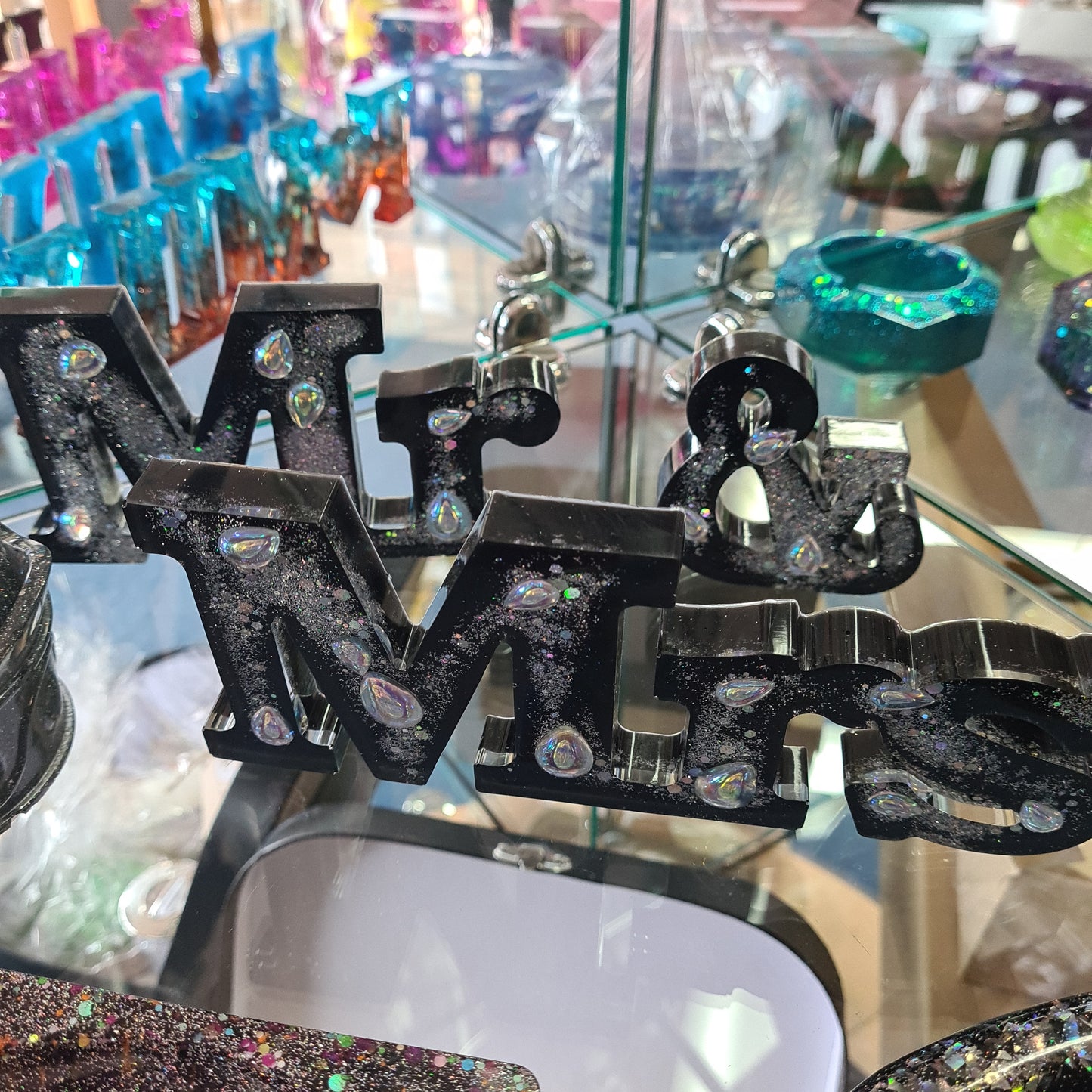 Resin words mr and mrs